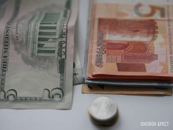 Доллара по 2,4 рубля больше не будет? Объясняет эксперт Доллара по 2,4 рубля больше не будет? Объясняет эксперт