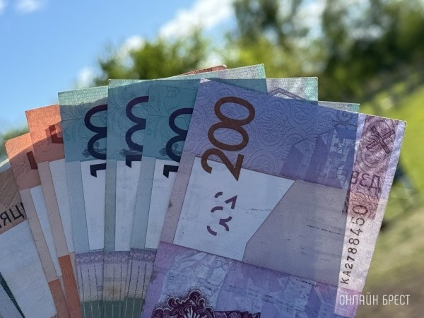 Обещают зарплату в 8000 рублей. Что за вакансия? Обещают зарплату в 8000 рублей. Что за вакансия?