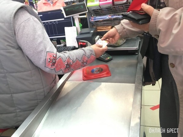 Узнали, какие продукты за год намного подешевели, а какие – резко подорожали Узнали, какие продукты за год намного подешевели, а какие – резко подорожали