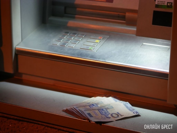 В каких сферах деятельности самые высокие зарплаты в Беларуси?